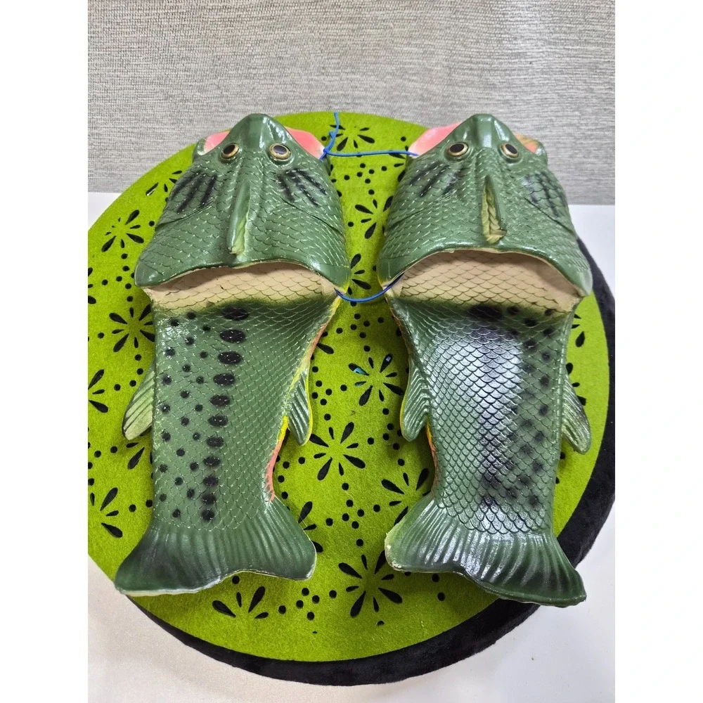 Novelty Bass Fish Rubber Sandals Mens 10-10.5 M Green Slip Resistant Waterproof